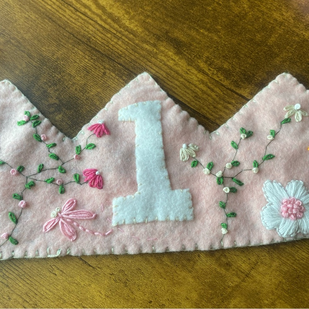 Hand-Embroidered First Birthday Waldorf Felt Crown - Picture 3 of 8
